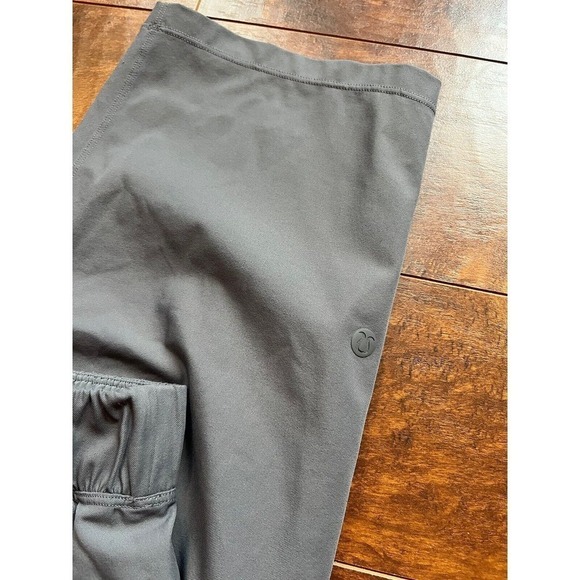 Lululemon Next Move Crop Pants Women's Size 6 Grey Nylon Blend - Picture 2 of 9